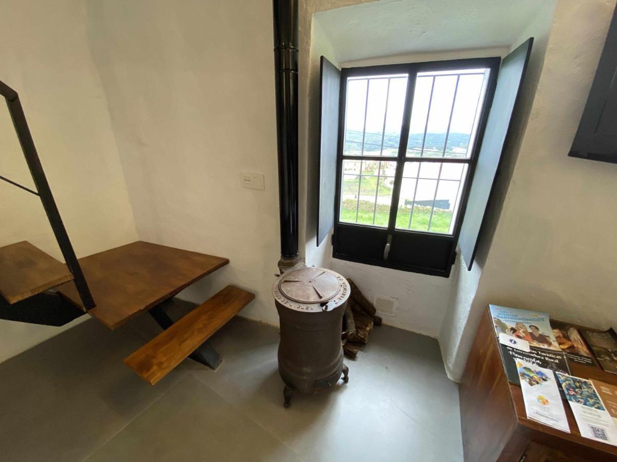 Вілла La Martela De Fuentes Casa De Diseno Rural Fuentes De Leon Екстер'єр фото
